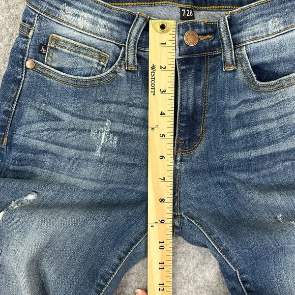 Judy Blue Relaxed Fit Jeans Womens Size 7/28 Medium Wash Distressed - Picture 8 of 11